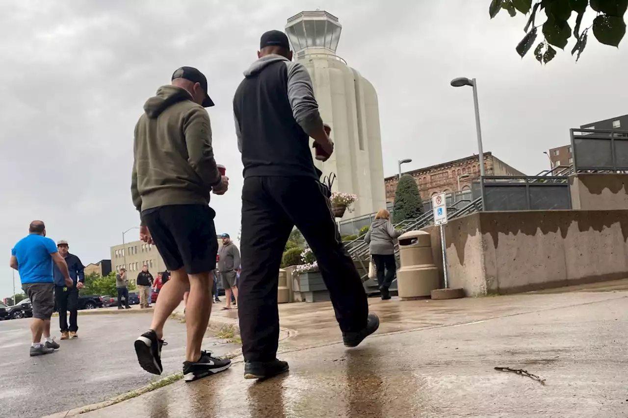 No last-minute offer, Local 2251 votes on whether to strike
