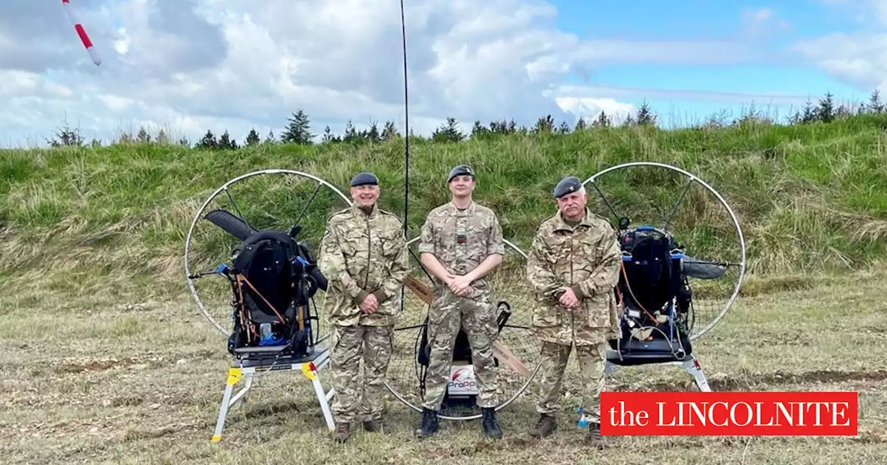 Daring RAF team first ever to paramotor the entire UK coastline