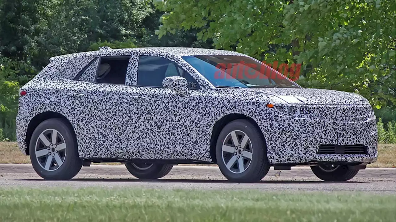 2024 Honda Prologue spy photos suggest Blazer EV bones