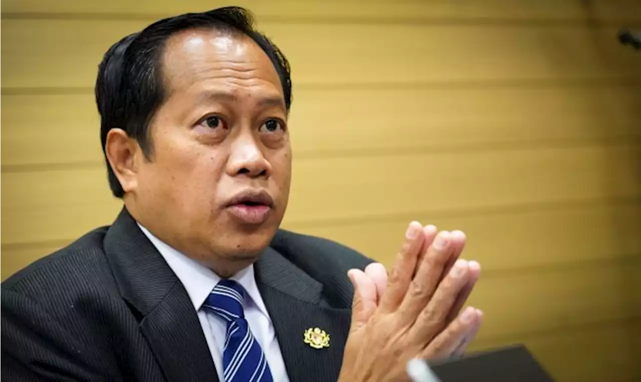 Bayar RM200,000 kalau mahu lompat parti - Ahmad Maslan