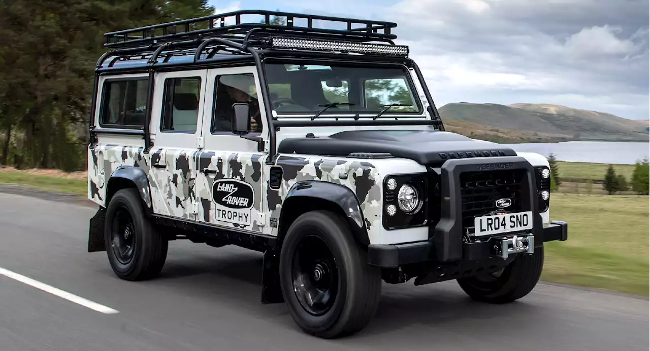 Land Rover Classic Unveils Re-Engineered Defender Works V8 Trophy II Limited To 25 Units | Carscoops