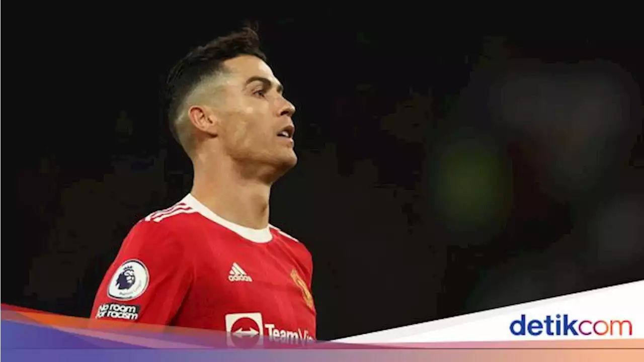 Ramai-ramai Fans Mulai 'Usir' Ronaldo dari MU