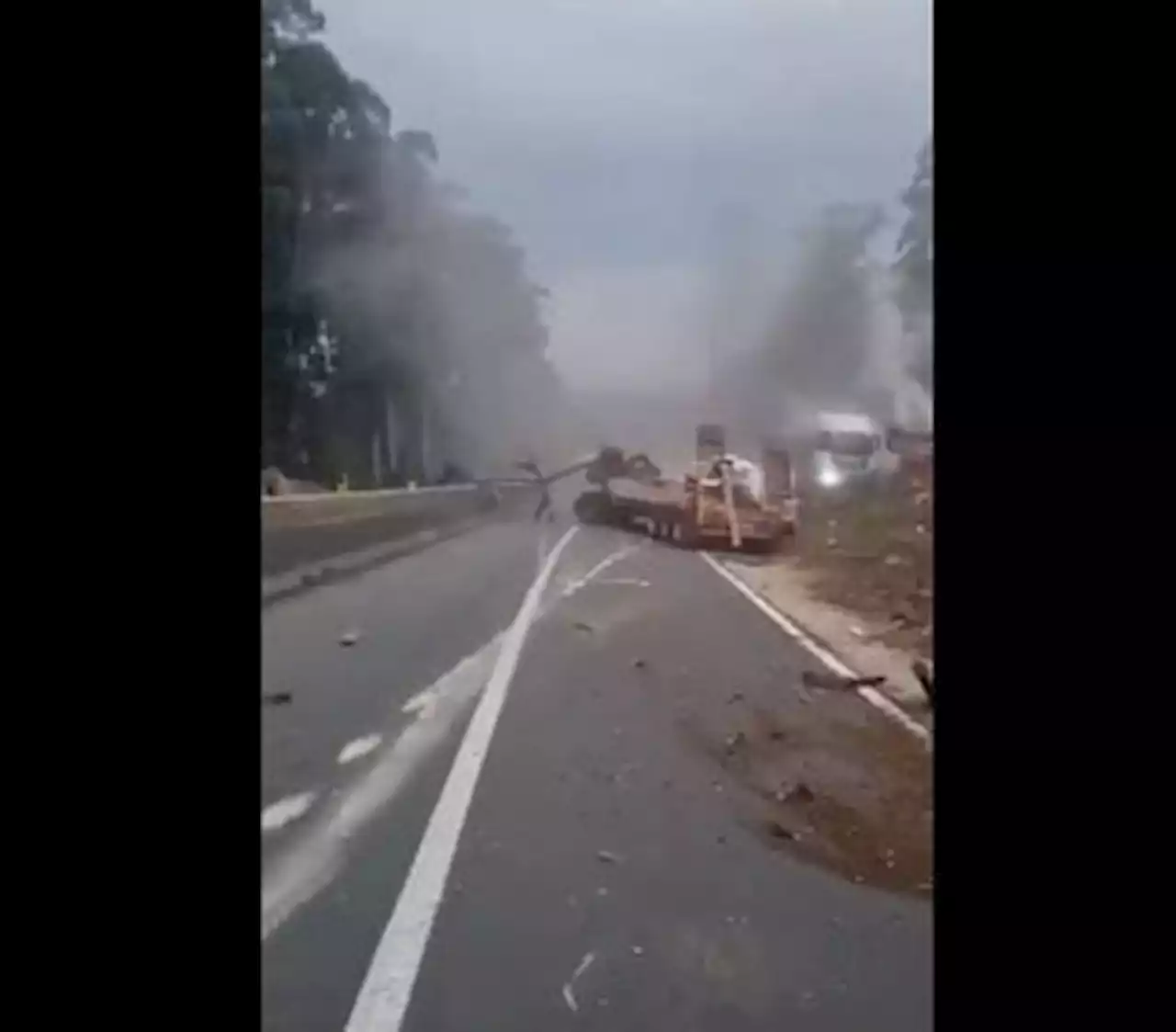 WATCH: Reckless driving of a truck driver goes viral after causing accident