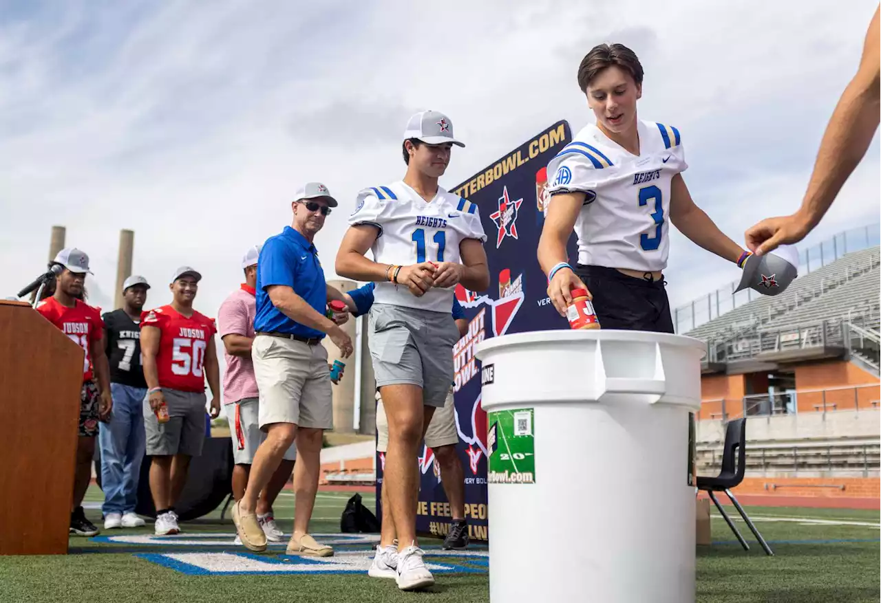 Record field of 40 high school football teams to help fight hunger in Peanut Butter Bowls