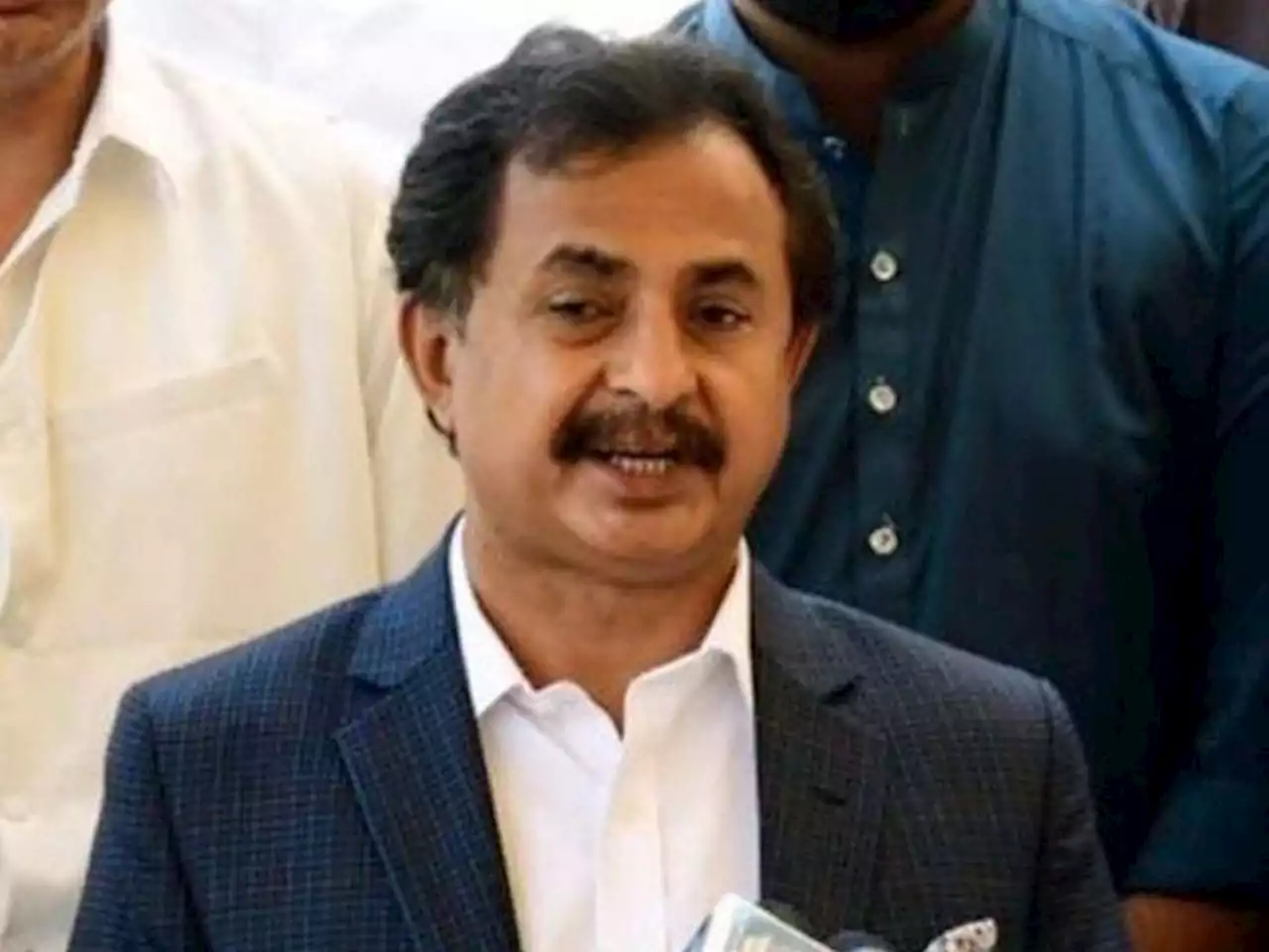 حلیم عادل شیخ کو رہا کرنے کا حکم، کرپشن کا مقدمہ بھی خارج - ایکسپریس اردو