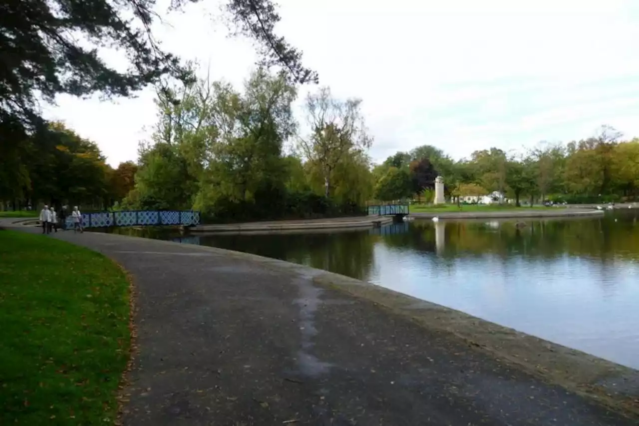 Woman saves girl, 2, life after she falls into pond at West End park