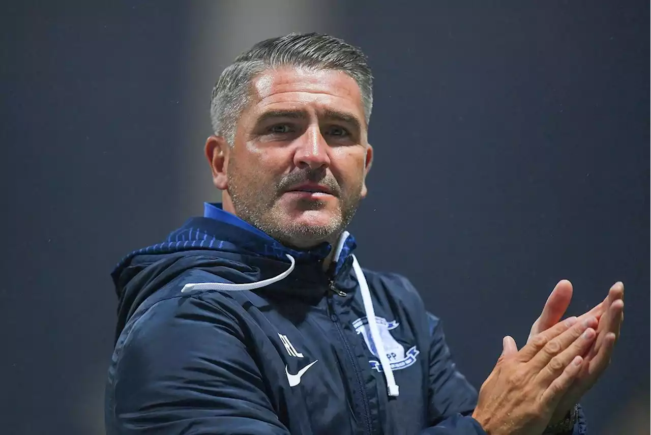 Preston North End boss has picture with the fans up in team's dressing room and wants unity to continue