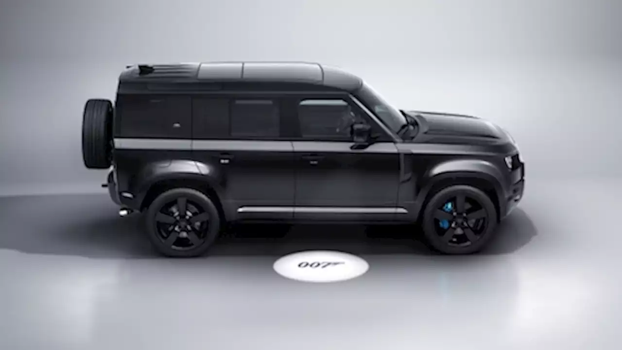 Land Rover, Christie's auction James Bond stunt cars