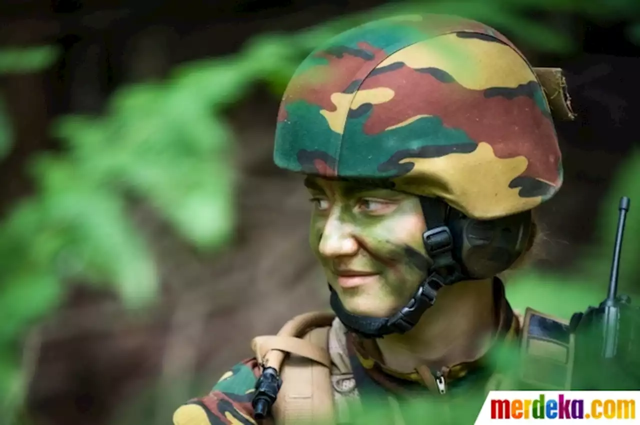 Foto : Penampilan Sangar Putri Mahkota Belgia dengan Seragam Tentara | merdeka.com