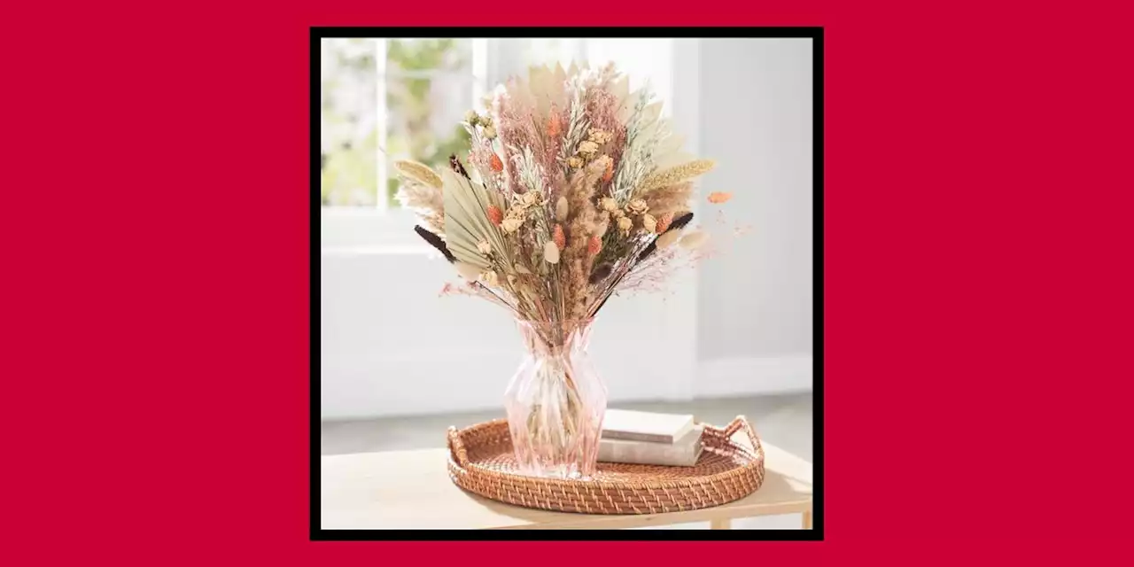 Aldi launches \u00a330 dried flower bouquets to buy now and love forever