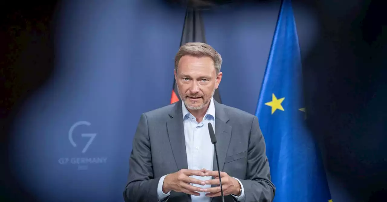 German cabinet earmarks 35.4 bln eur for climate fund for 2023 - Lindner