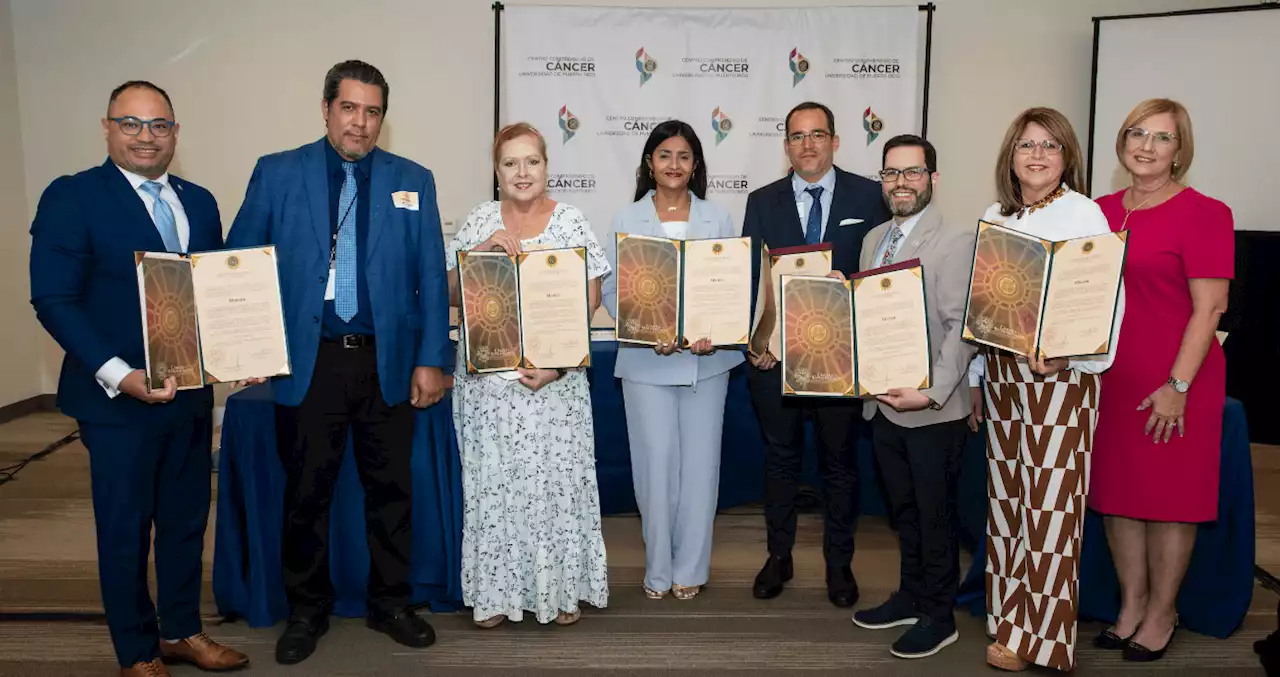 Reconocen la labor de médicos y profesionales de la salud en beneficio de pacientes con hepatitis C