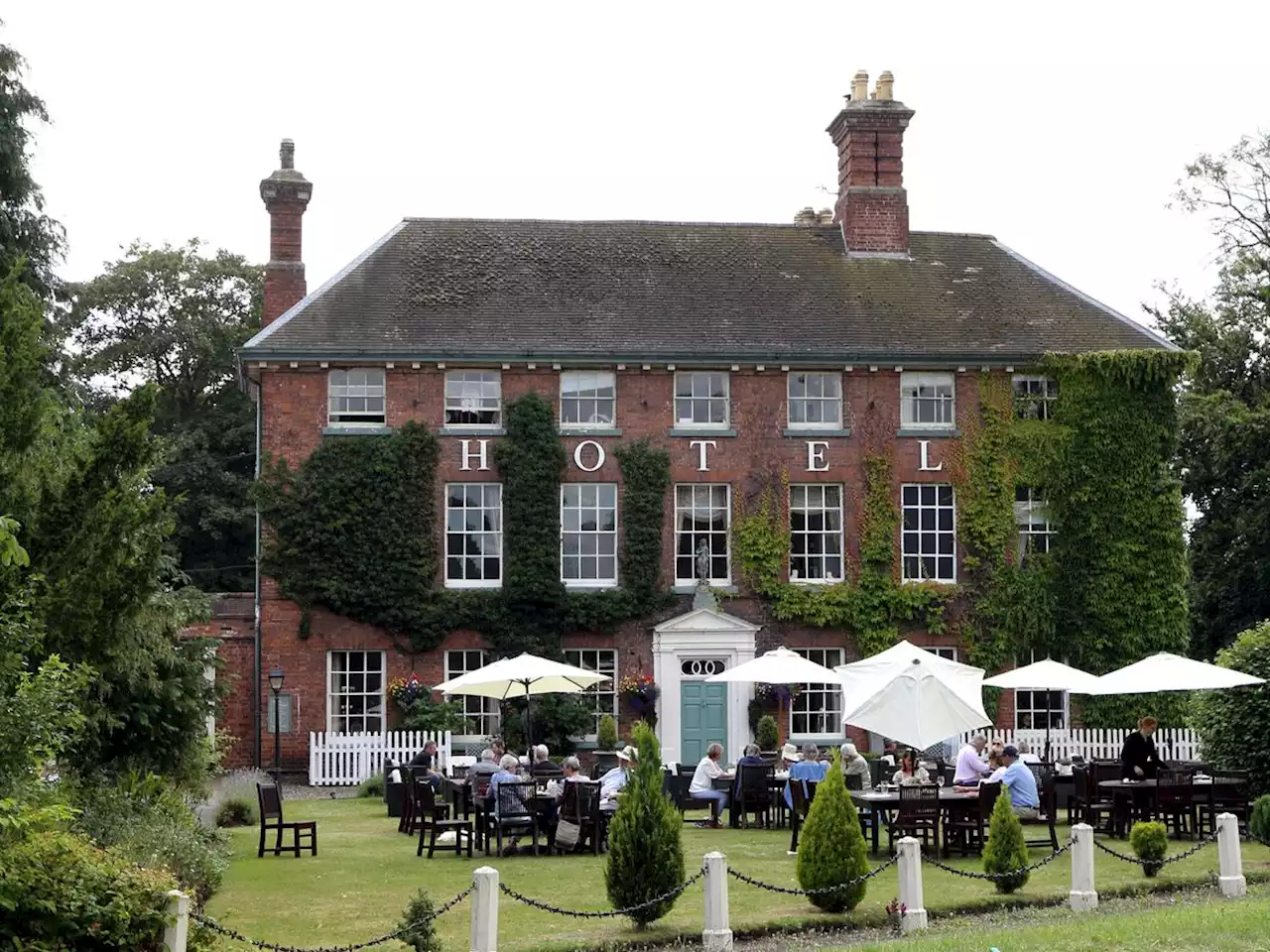 Shrewsbury riverside pub expected to reopen next year after closing for refurbishment