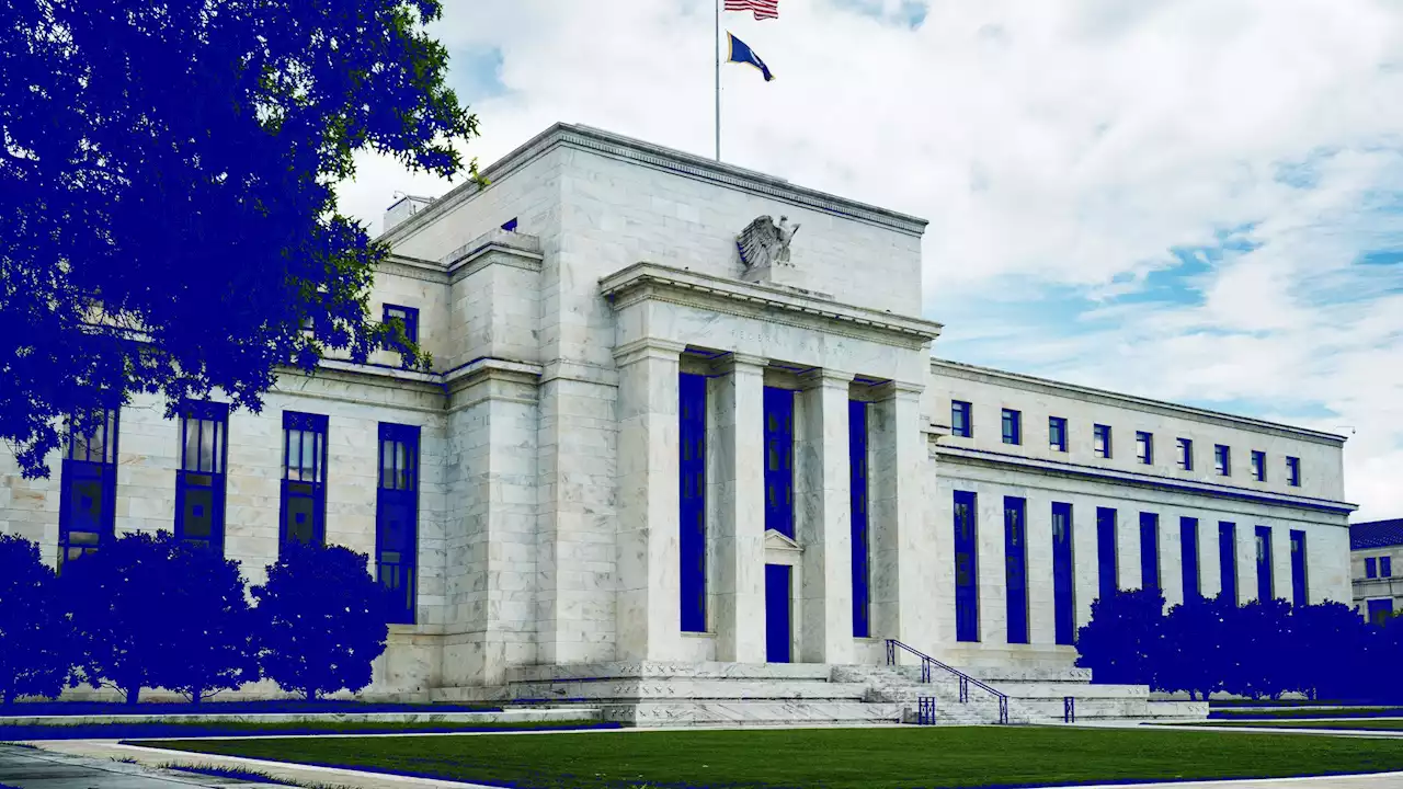 Bitcoin fluctuates as Federal Reserve raises key interest rate by 75 basis points