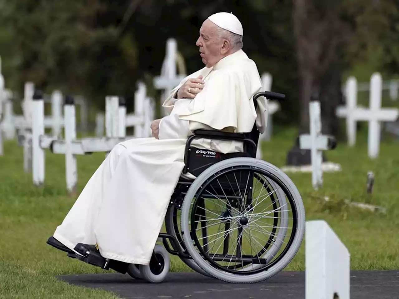 Pope ends Canadian visit with stop in small, far-north city