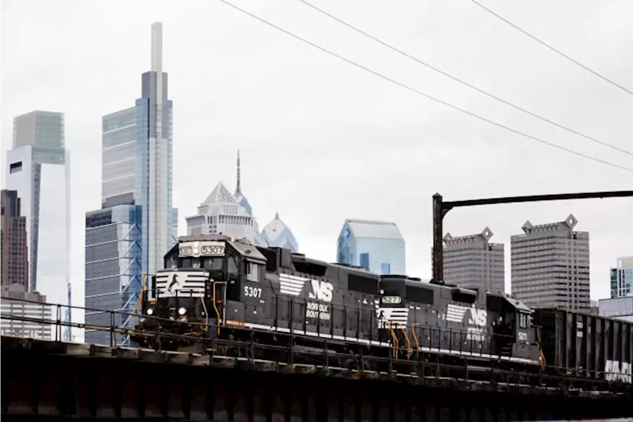 New rule to thwart railroad efforts to cut train crews to 1