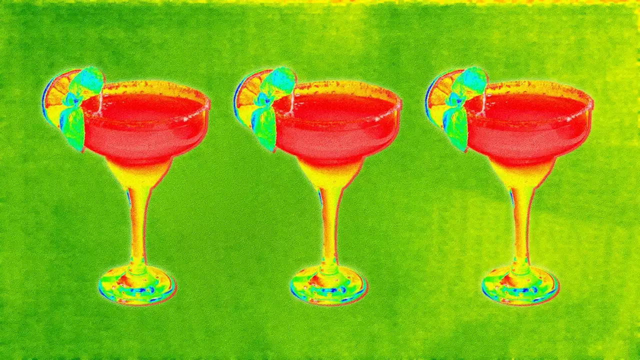 Why Can You Get Burned By Drinking Lime Cocktails in the Sun?