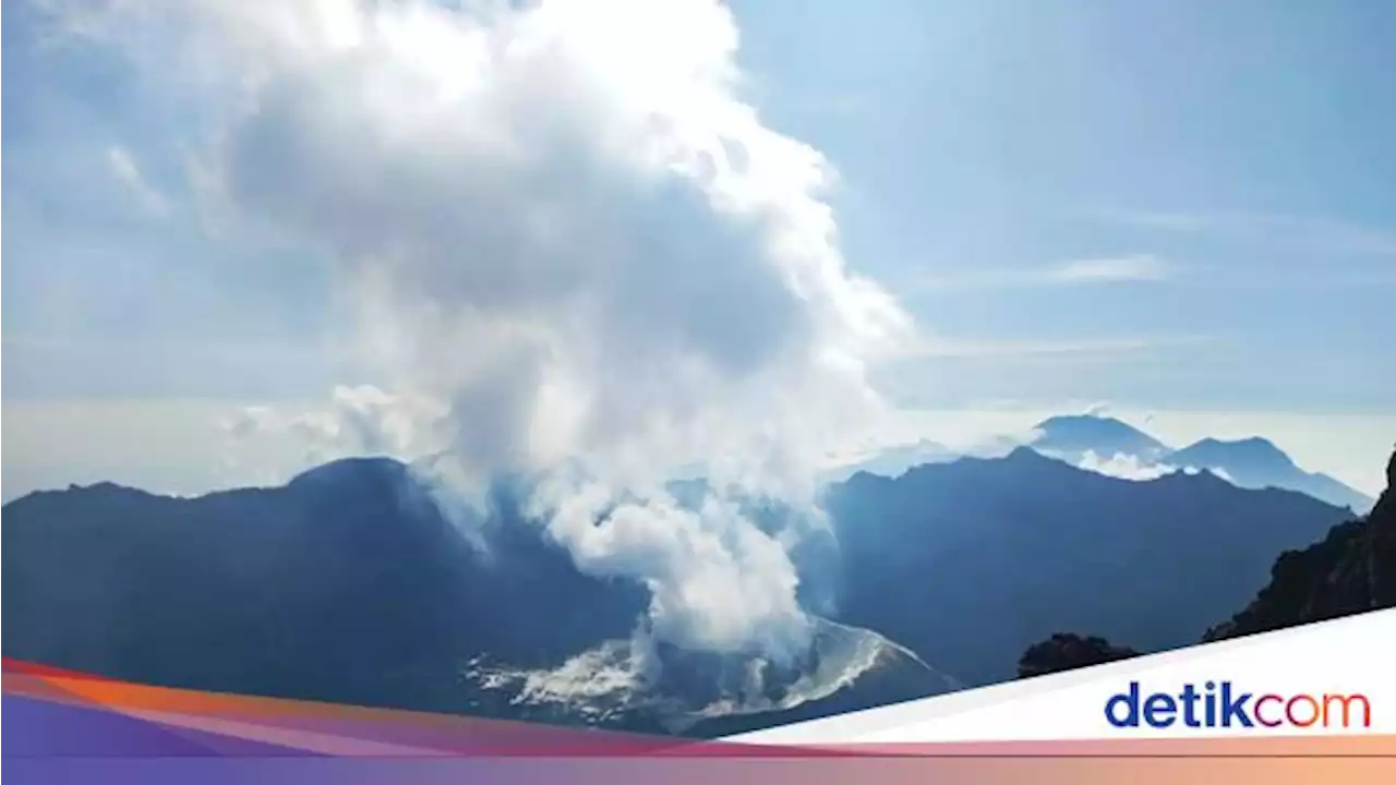 Status Gunung Raung Naik Jadi Waspada!