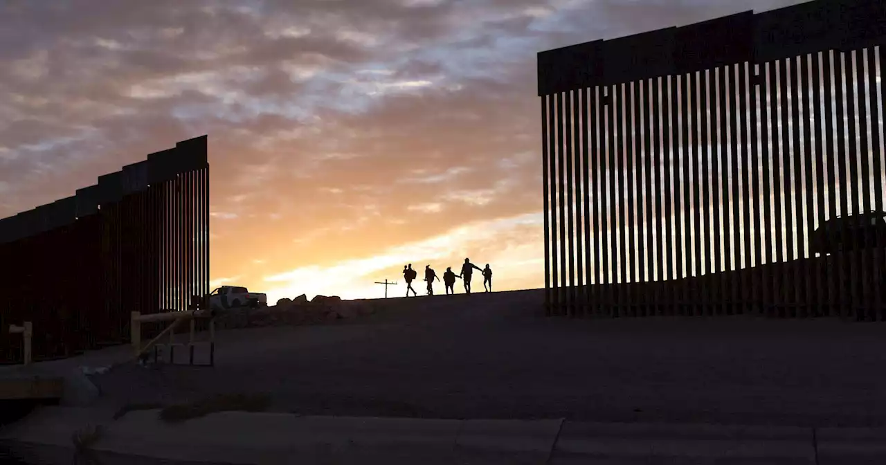 US to fill border wall gaps at open area near Yuma, Arizona