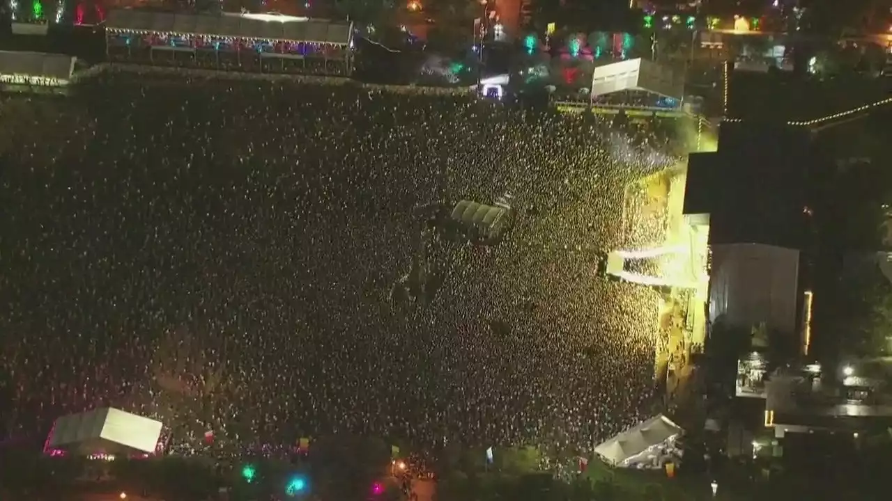 Chicago crowds rock opening night of Lollapalooza