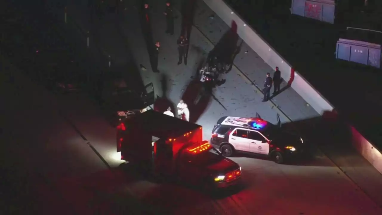 Officer injured during multi-vehicle collision in South LA