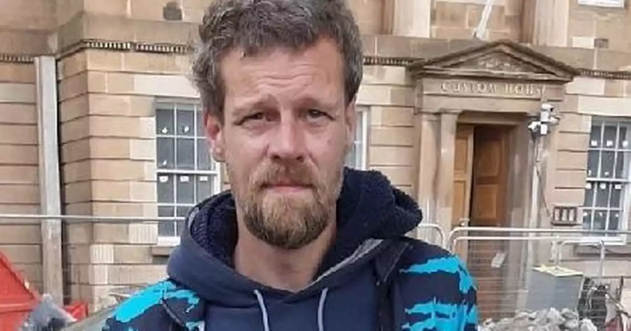 Police warn Glasgow locals 'do not approach' missing man