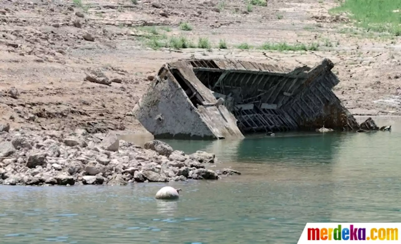 Foto : Kondisi Parah Danau Terbesar di AS Surut Jadi 27 Persen dari Kapasitas | merdeka.com