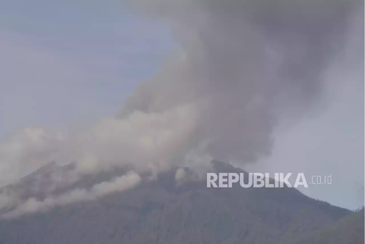 Status Gunung Raung Naik Level Waspada Usai Enam Kali Gempa Tektonik |Republika Online