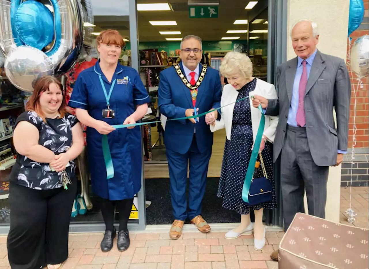 Severn Hospice opens latest shop in Hadley