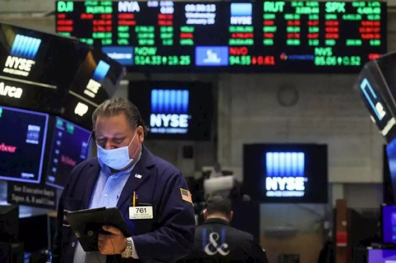 Wall Street Ditutup Menguat, Saham Ford Motor dan Amazon Terbang