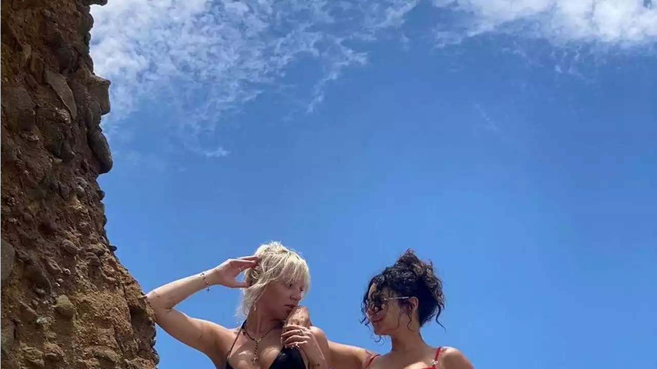 Vanessa Hudgens Mexico Vacation