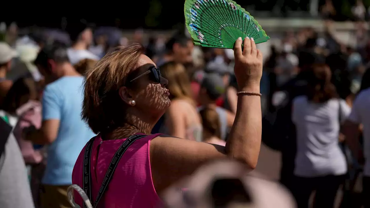 Study: Climate change made UK heat wave hotter, more likely