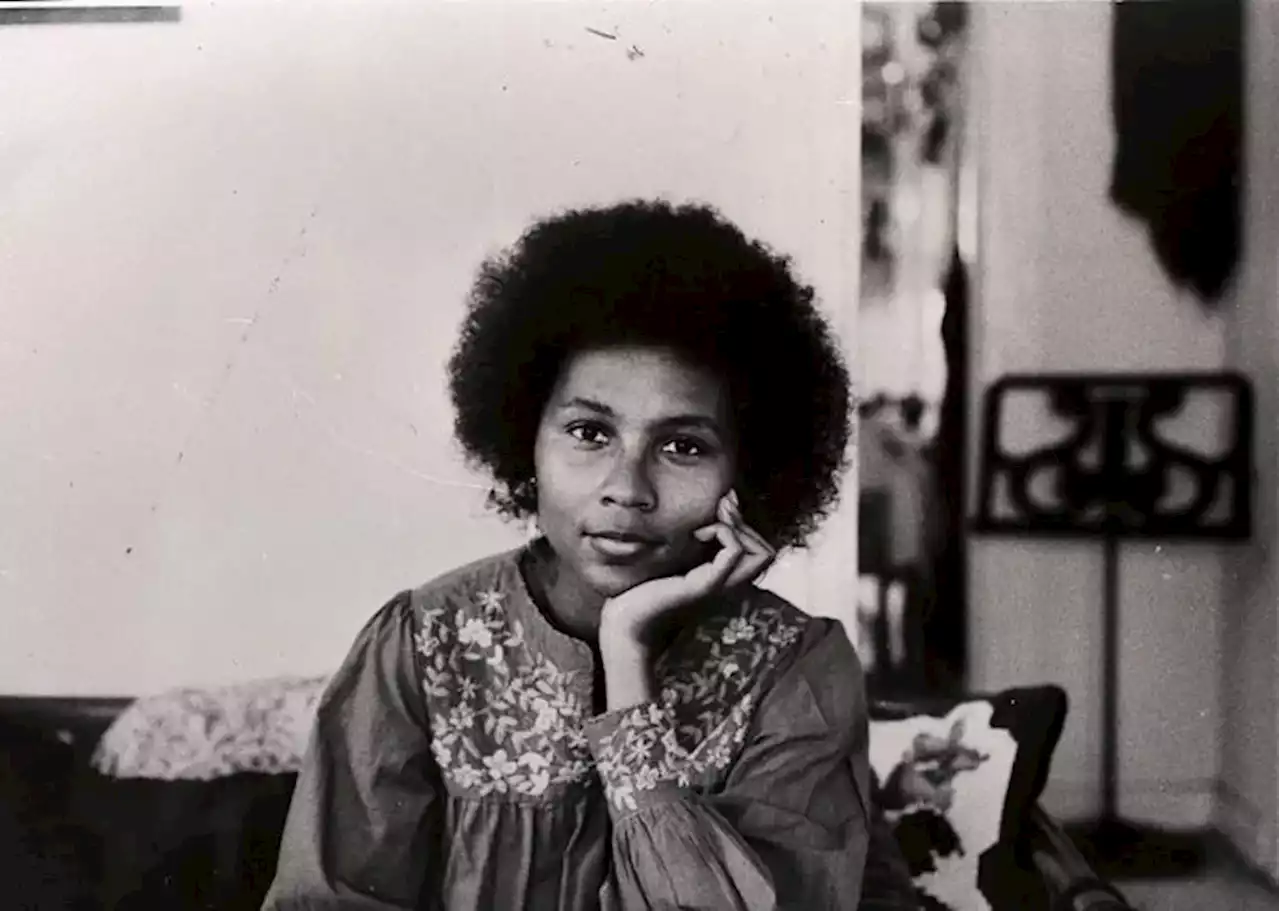 “There is Light in Darkness”: bell hooks’ Quotes on Love, Hope and Justice