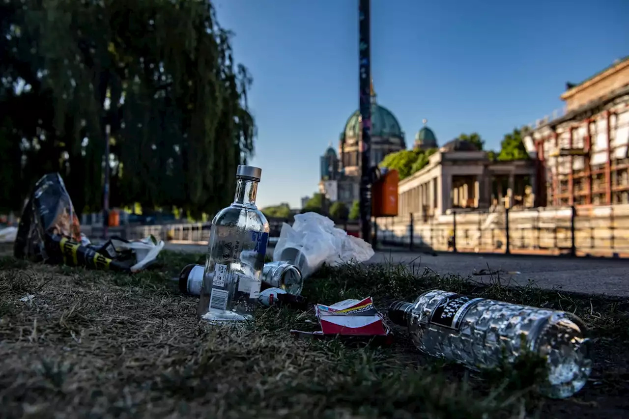 Berliner Polizei muss erneut den James-Simon-Park räumen