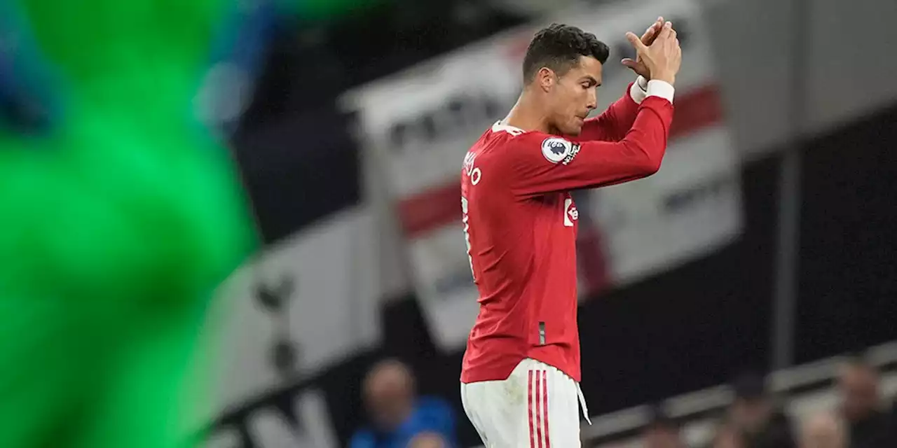 Cristiano Ronaldo Minta Cabut, Fans MU: Pergi Saja, Lebih Cepat Lebih Baik! - Bola.net