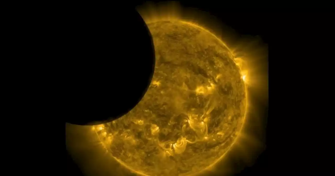 Un telescopio espacial de la NASA filmó un eclipse solar desde el espacio