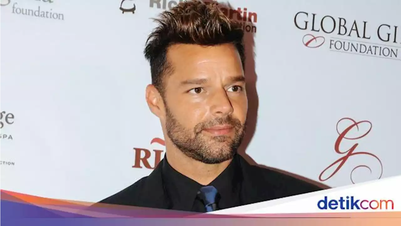 Pengadilan Puerto Rico Perintahkan Agar Ricky Martin Ditahan