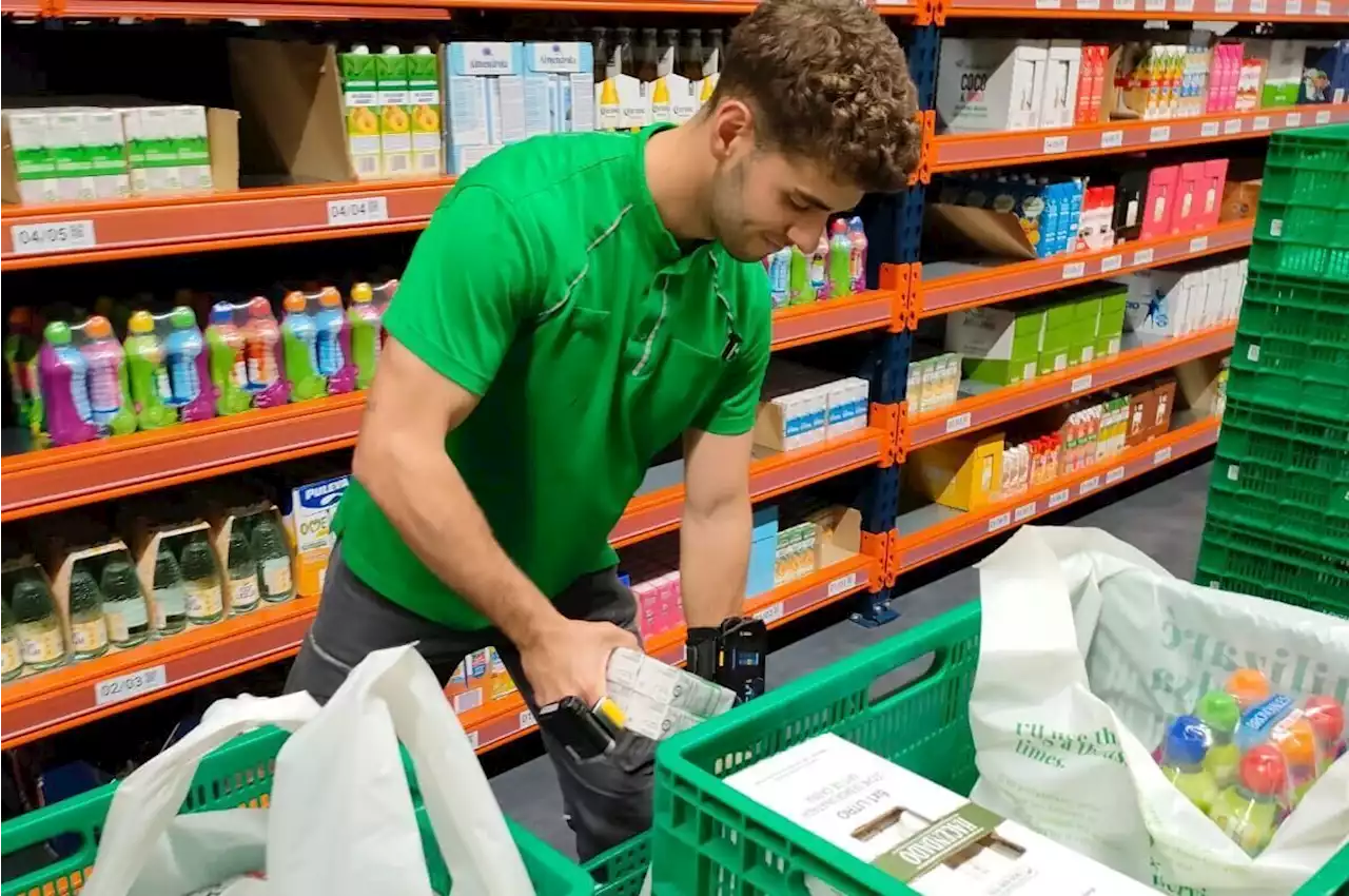 Así prepara Mercadona los pedidos online desde sus colmenas