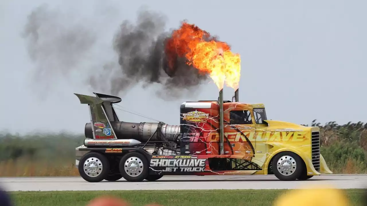 Jet truck driver dies in Michigan air show accident