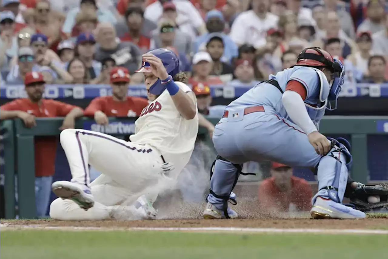 After two comebacks, Phillies can’t rally a third time Saturday against the Cardinals