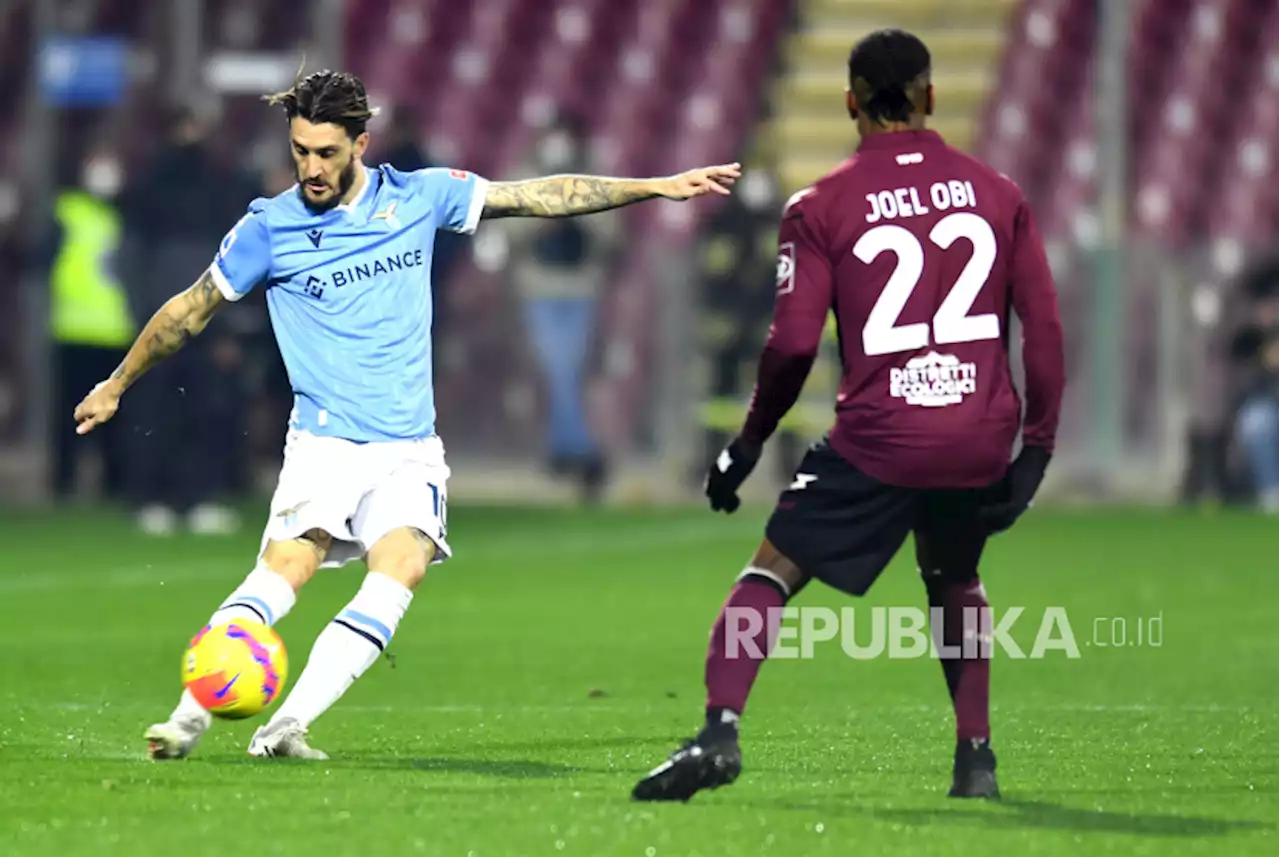 Luis Alberto tak Kunjung Pergi, Lazio Sulit Datangkan Pemain Baru |Republika Online