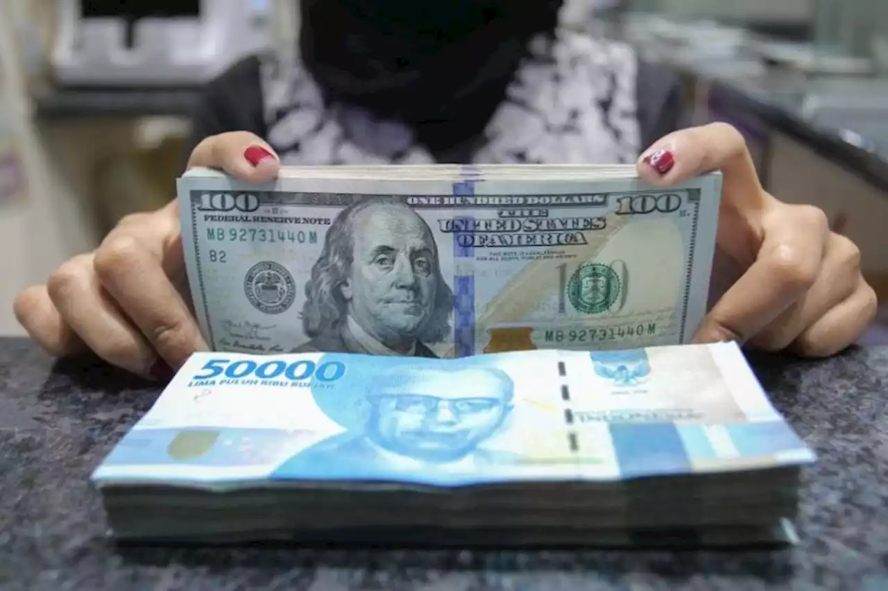 Rupiah Nyaris Sentuh Rp15.000, Pertumbuhan Ekonomi Bisa Terganggu