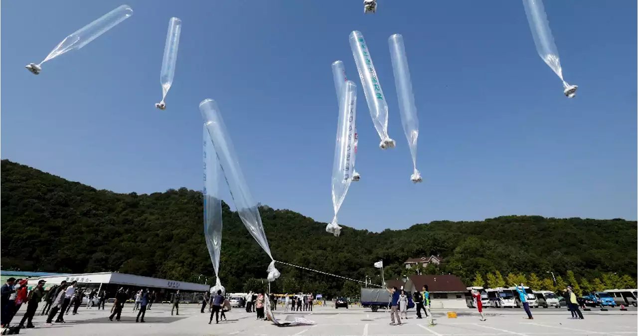 Norcorea acusa que su brote de COVID fue propagado con globos desde Corea del Sur