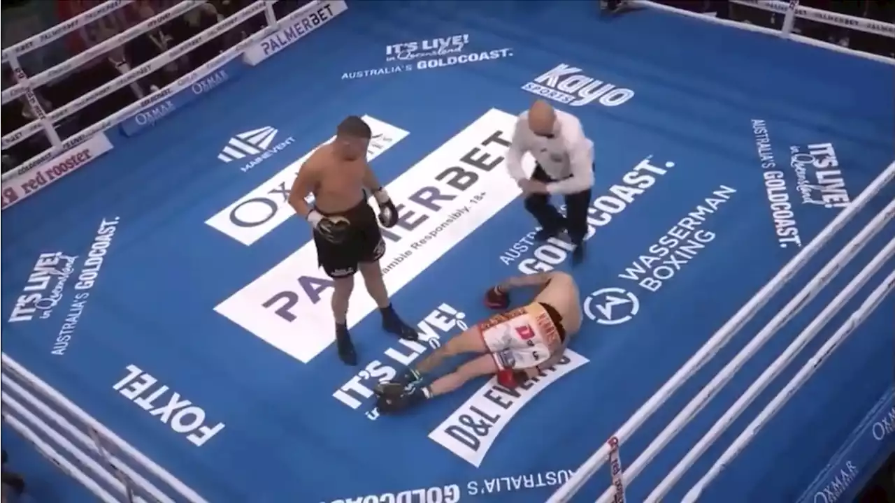 Australian boxer brutally knocks out opponent leaving him frozen on the canvas