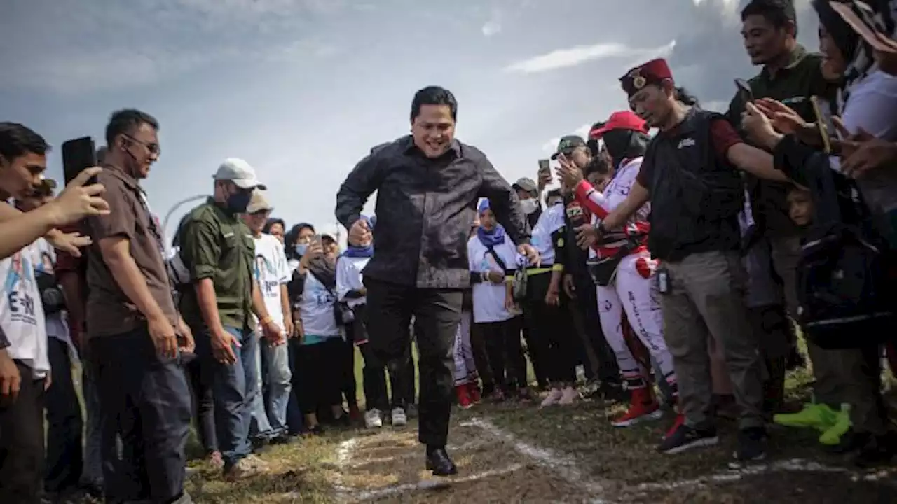 Aksi Erick Thohir Jajal Permainan Tradisional