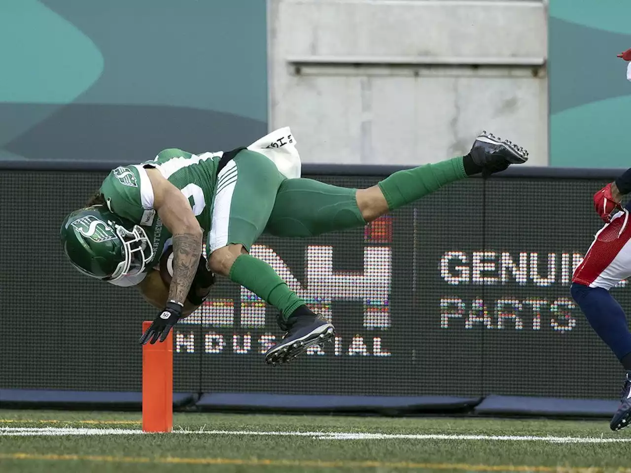 Rob Vanstone: Roughriders run away from Alouettes during sizzling second half