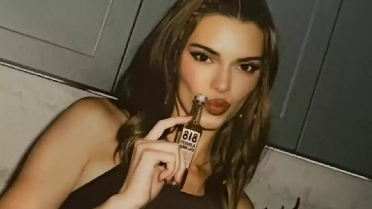 Kendall Jenner Shows Off Her Big Pout After Fans Claim She Got Lip