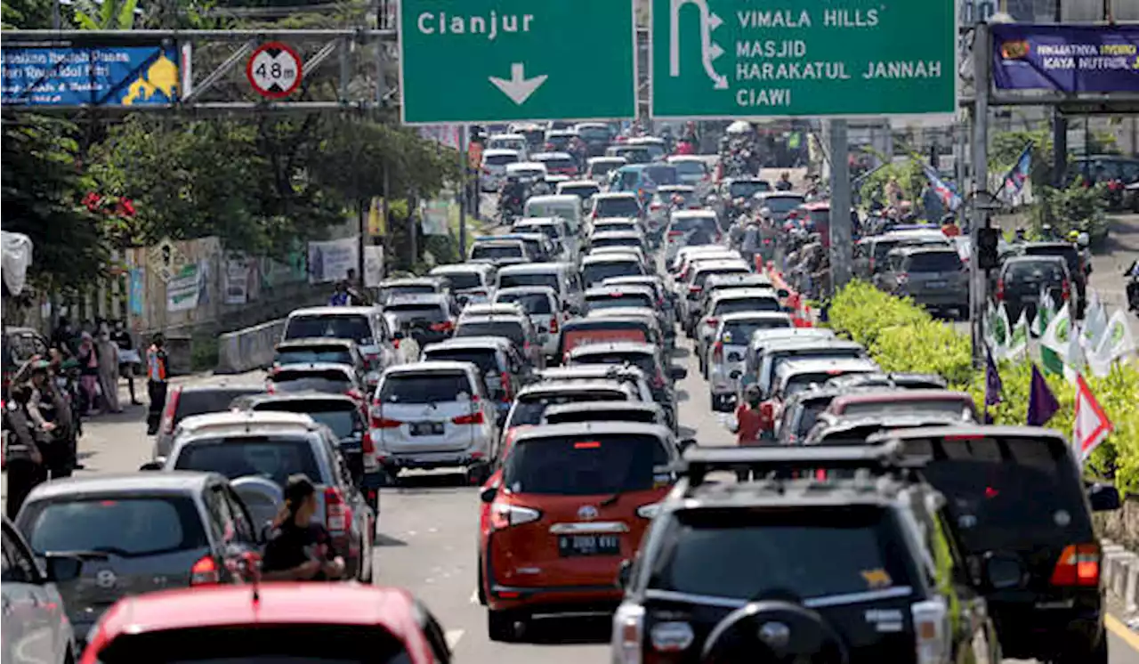 Wisatawan Puncak Meningkat, One Way Diterapkan Lebih Cepat