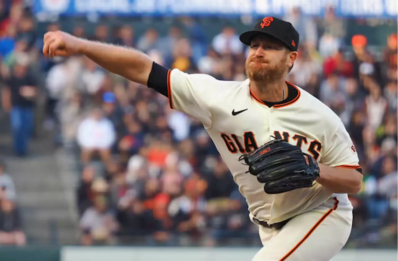 Cubs vs Giants Odds, Picks, & Predictions Today — Cobbling a Win