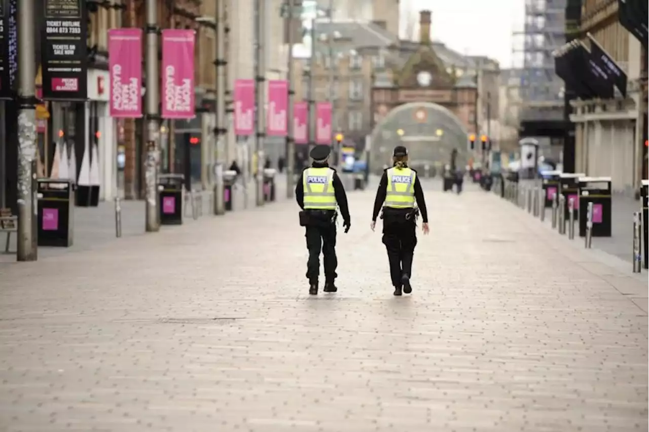 Man booted three cops after being arrested in Glasgow city centre